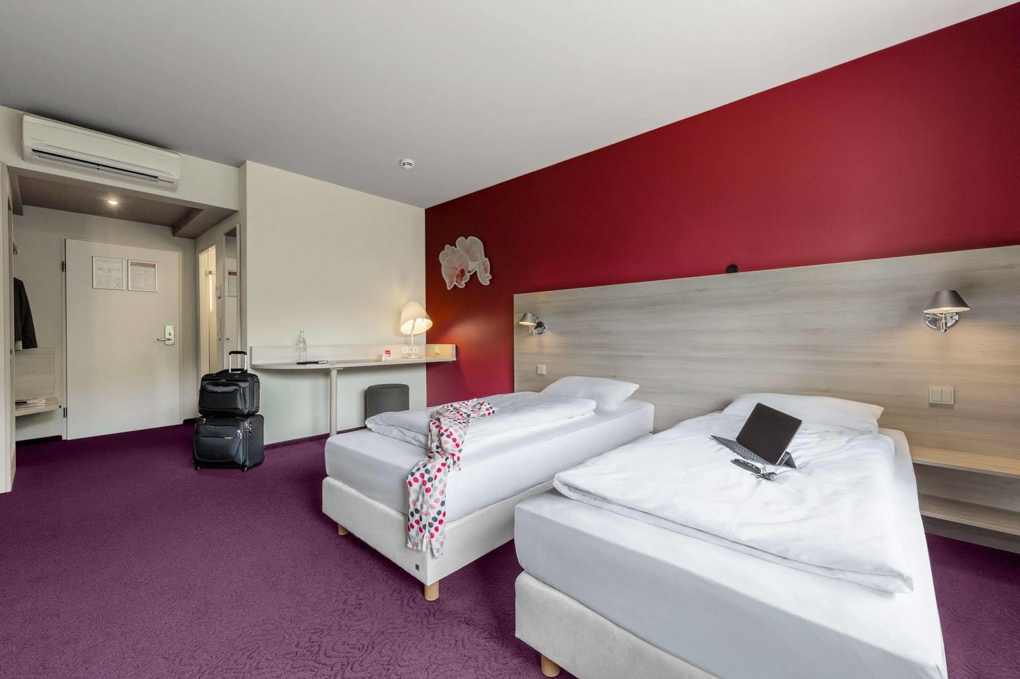 Serways Hotel Heiligenroth Eksteriør billede